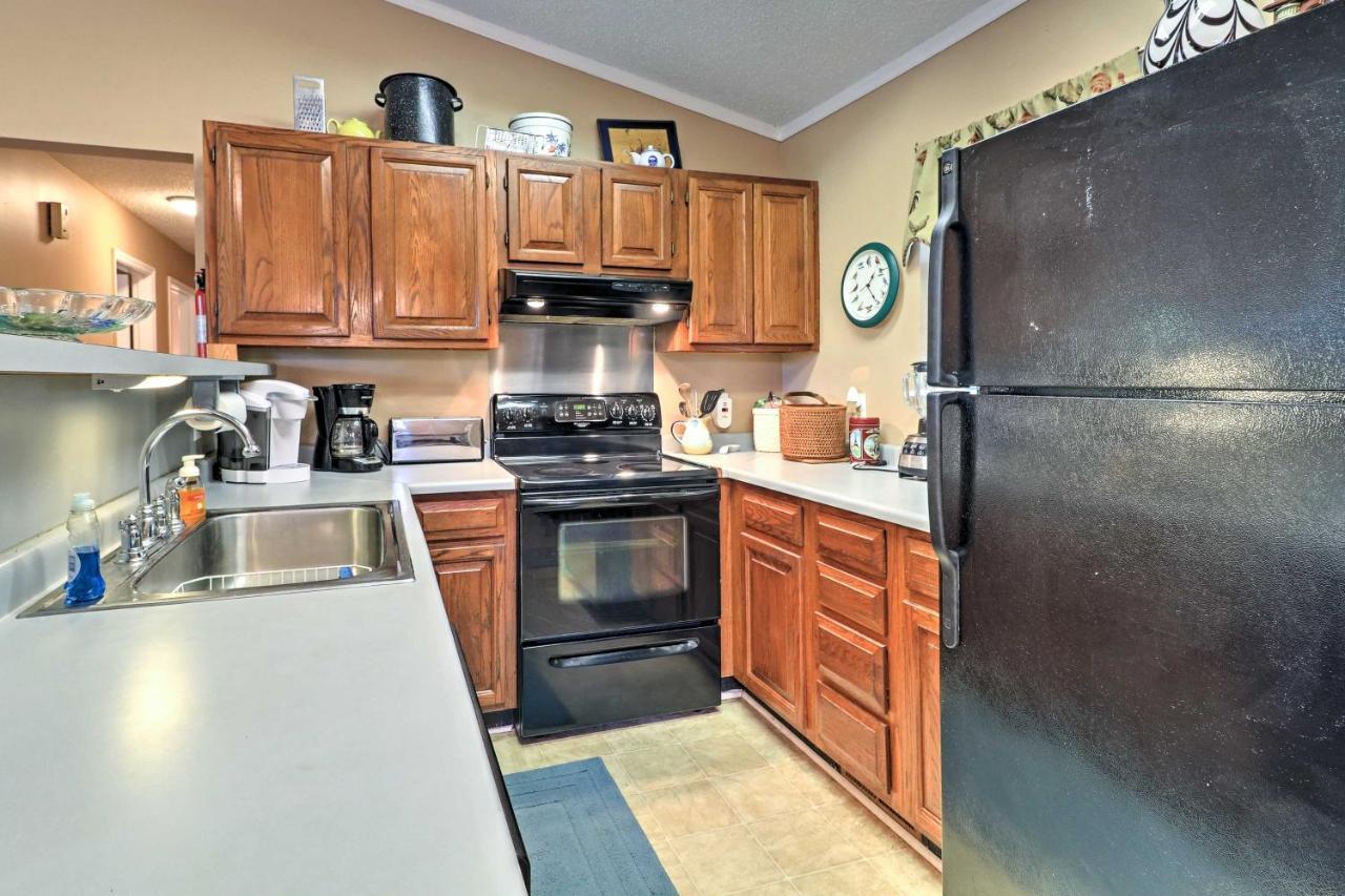 Lakefront Cottage With Private Hot Tub! Buckhead Eksteriør billede
